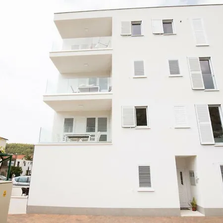 Zamarin 1 Drvenik (Split-Dalmatia)